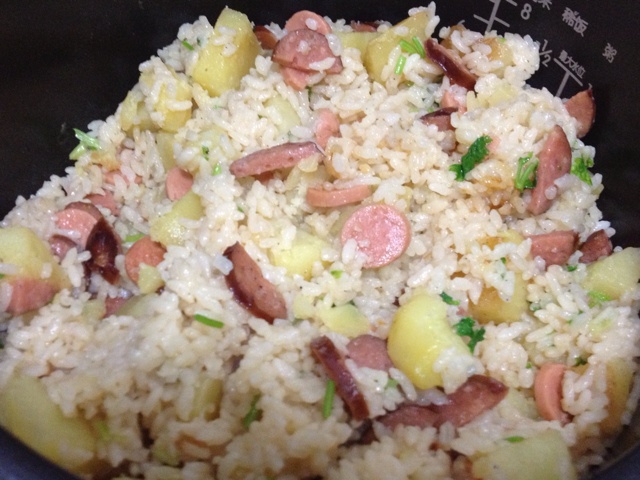 香肠土豆闷饭
