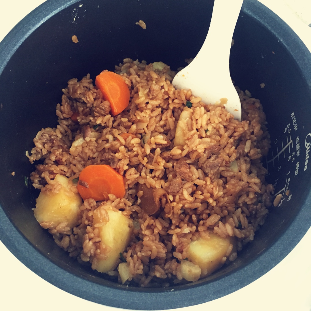 土豆焖饭（电饭锅版）