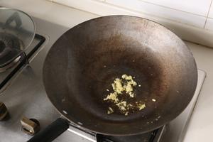 秋葵炒鸡蛋—完美膳食搭配的做法 步骤4