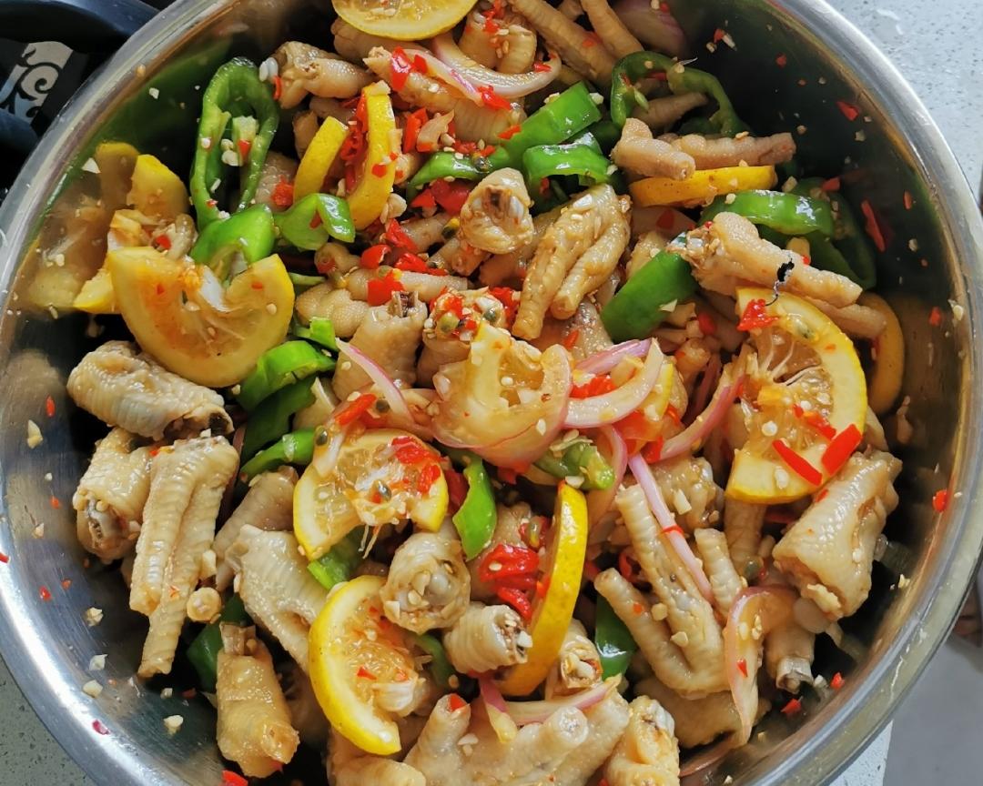 酸甜柠檬鸡爪的做法