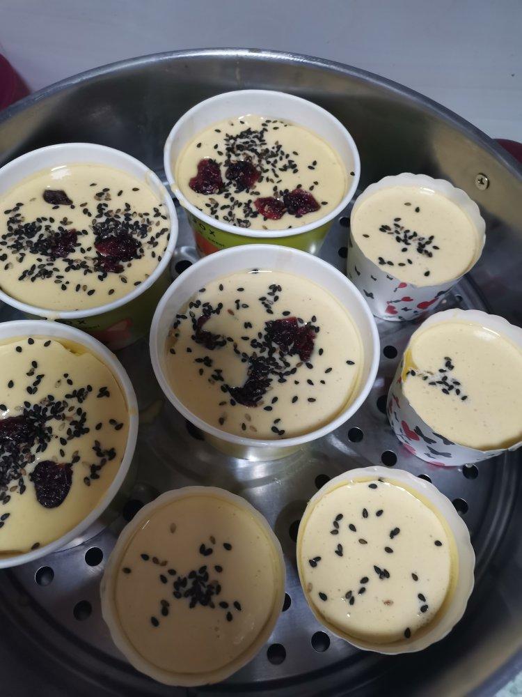 简单易做熊孩子们爱吃的松软玉米面发糕