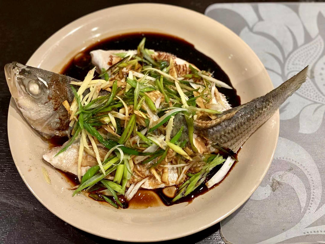 清蒸鲈鱼