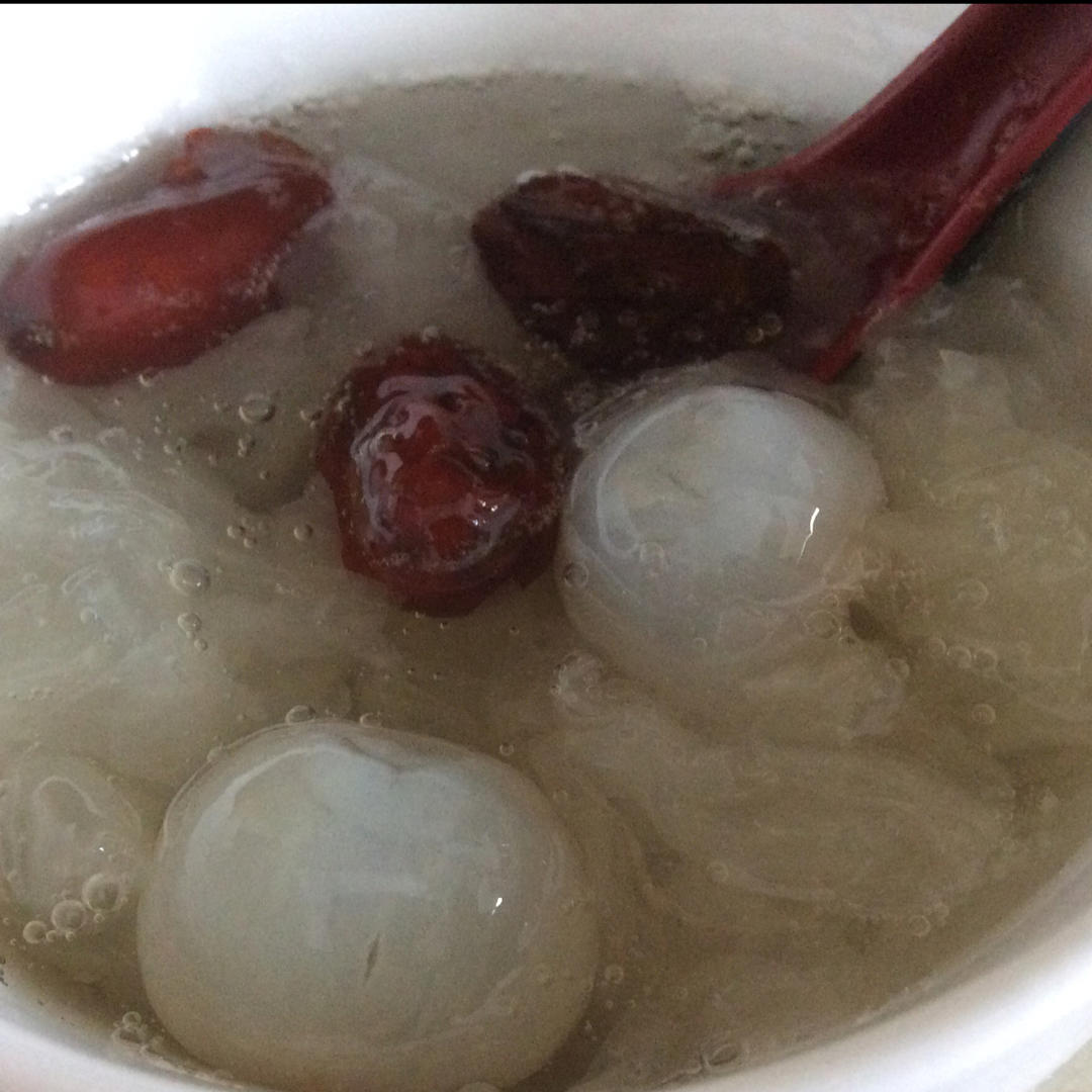桂圆银耳红枣羹