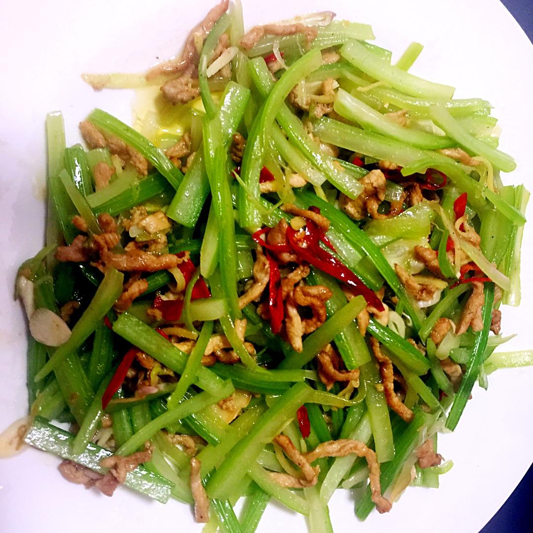 芹菜炒肉