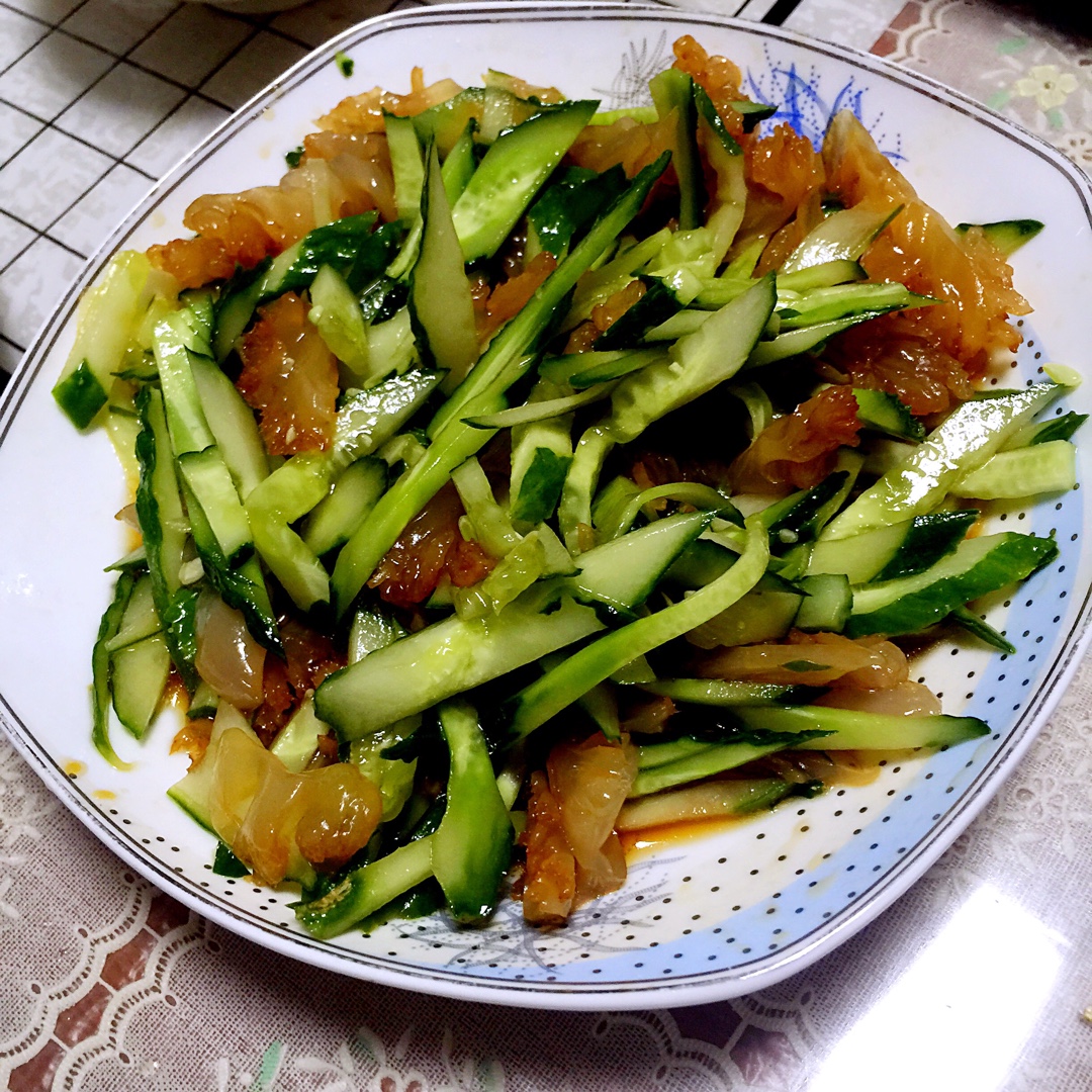 凉拌海蜇黄瓜丝