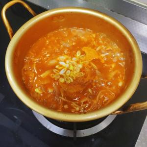 韩式金枪鱼泡菜汤的做法 步骤11