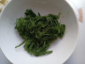 宁波传统小吃，苔菜条炒年糕的做法 步骤3
