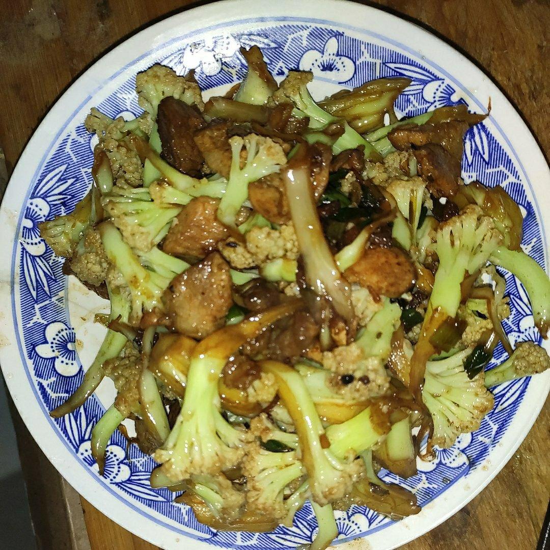 家常花菜炒肉