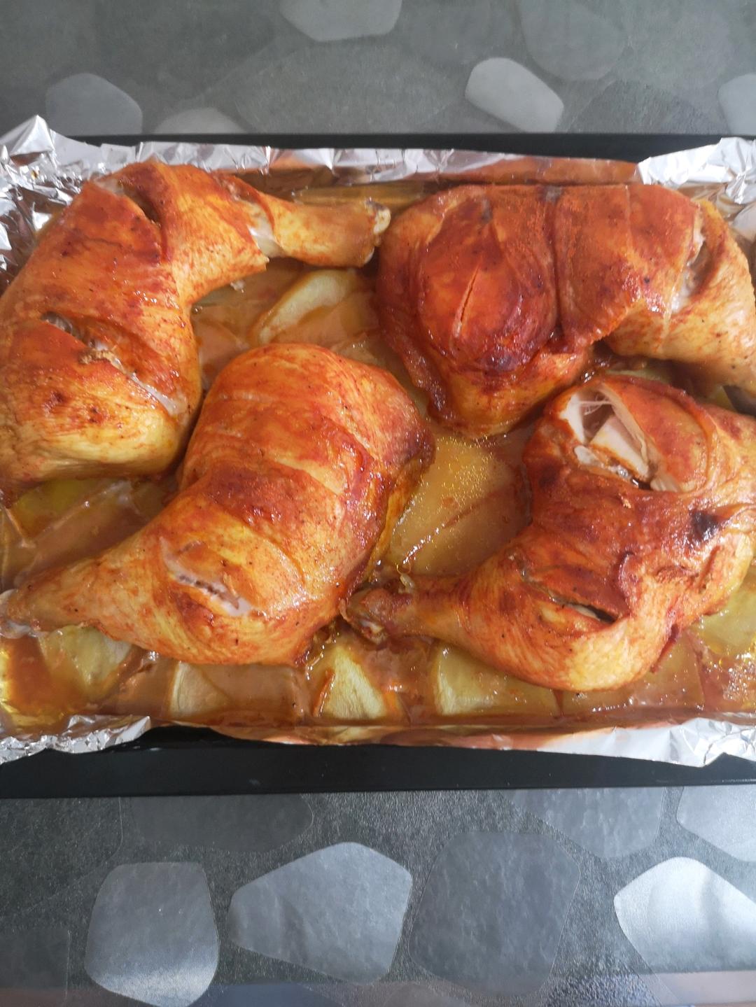 鲜嫩多汁～好吃到舔手指的蜜汁烤鸡腿