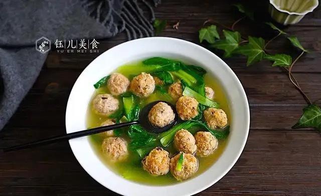 小白菜牛肉丸子汤的做法