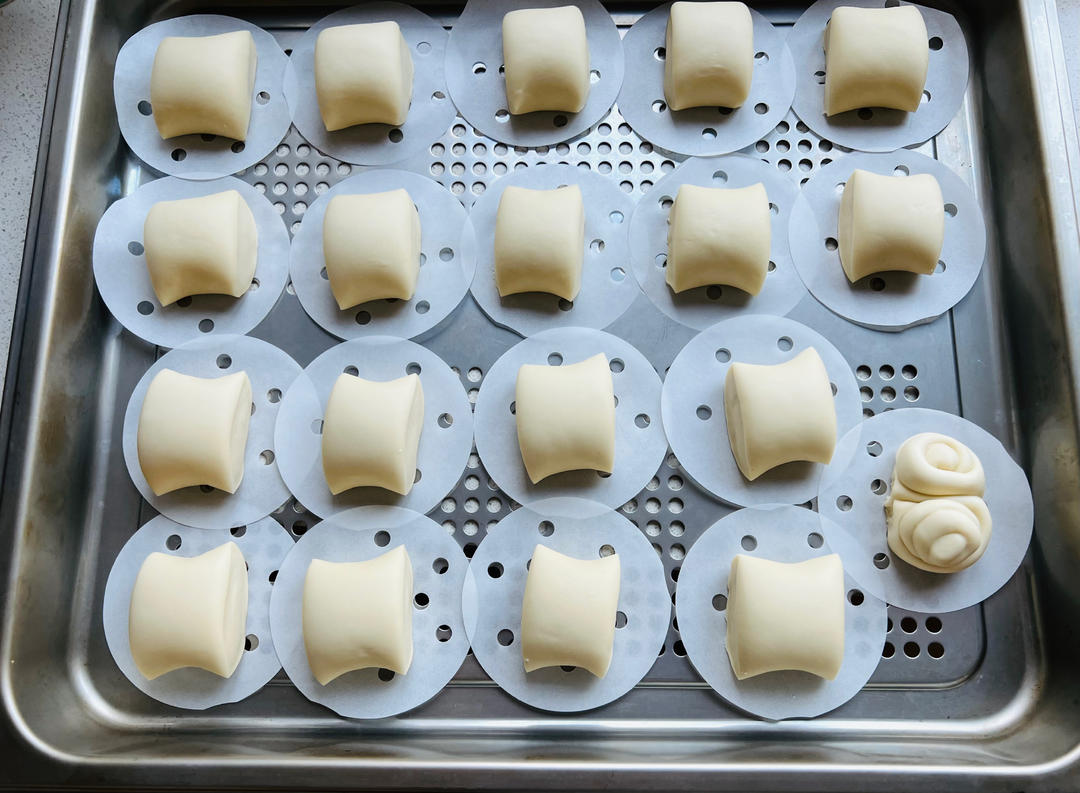 会拉丝的老面奶香馒头