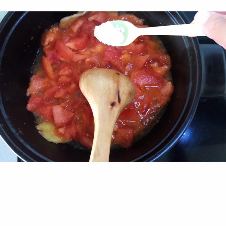 简单快手的番茄肥牛锅的做法 步骤4