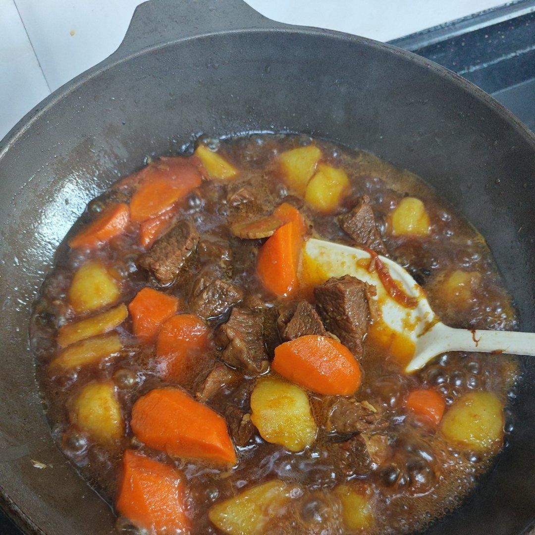 红烧牛肉土豆 （独家秘制）