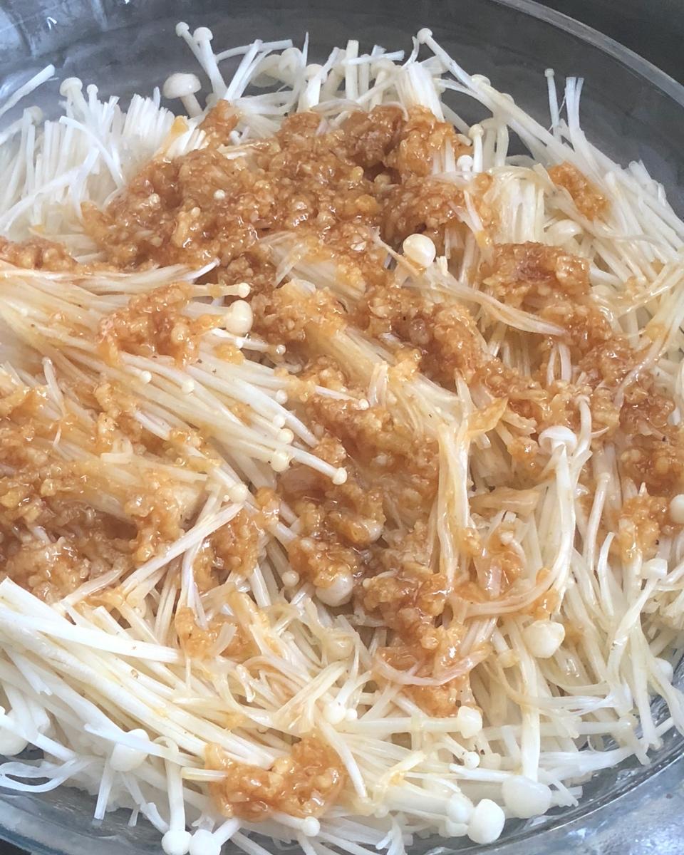 蒜蓉蒸金针菇