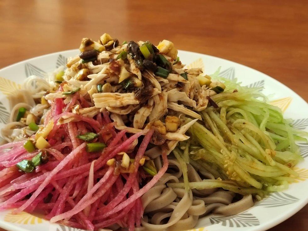 鸡丝凉面（荞麦面）