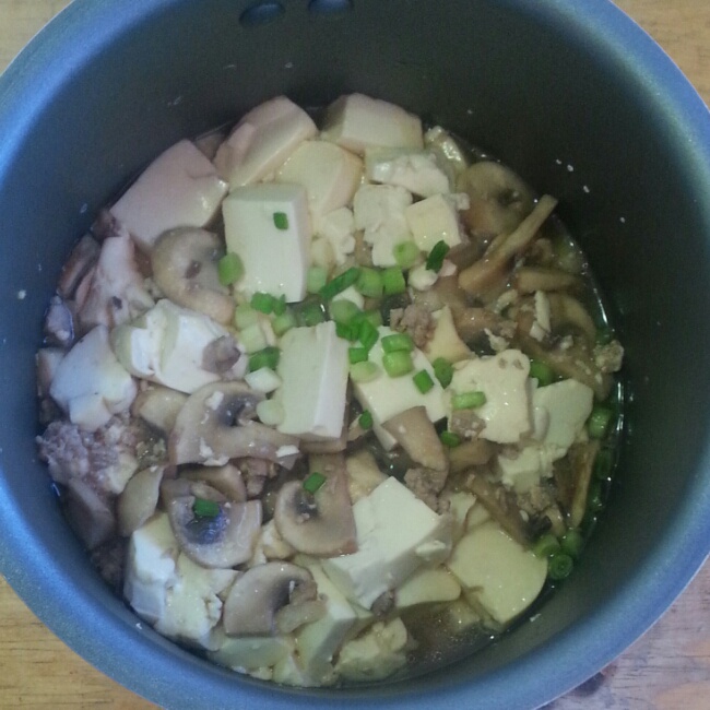 肉末蘑菇烧豆腐