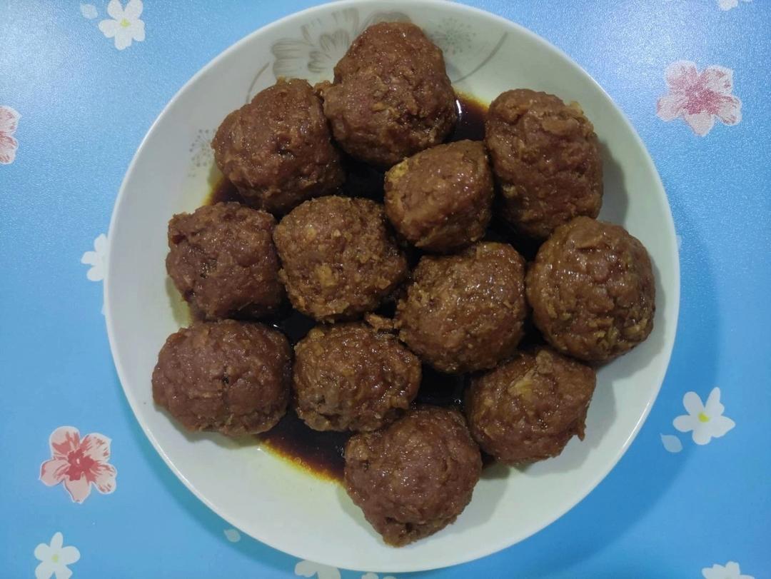 简单的红烧狮子头～拌饭太香了