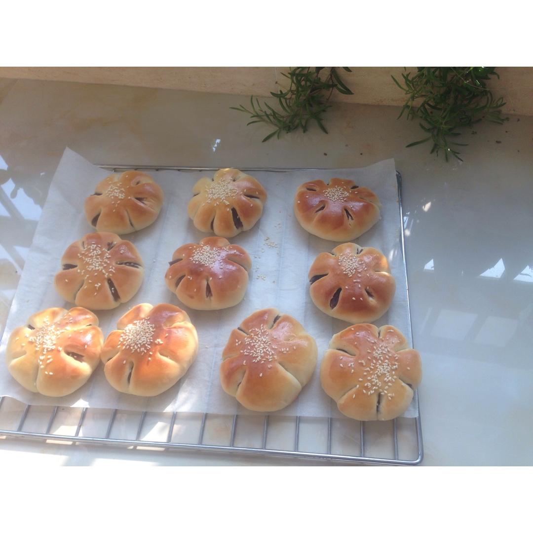 花式豆沙餐包