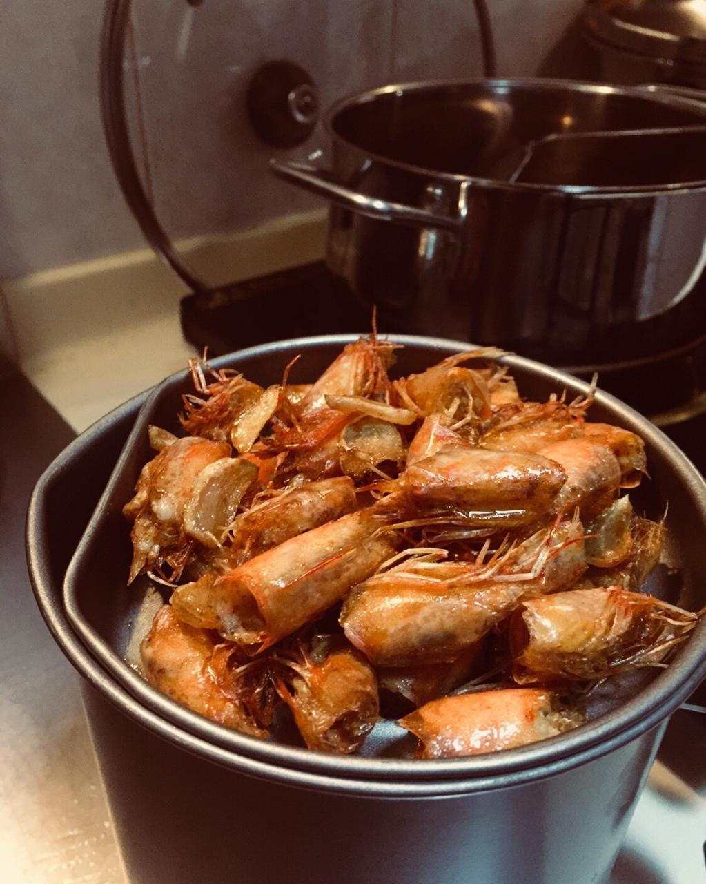 静定从容做的熬虾油炸虾头