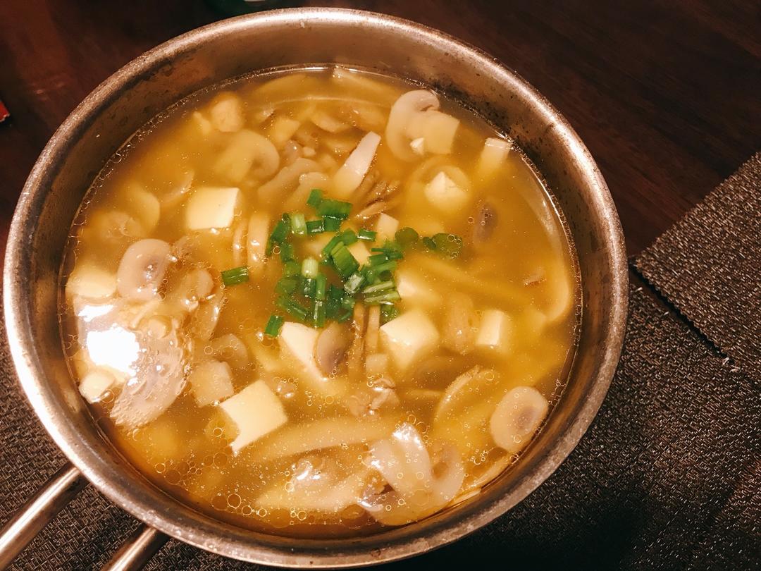 牡蛎豆腐蘑菇汤