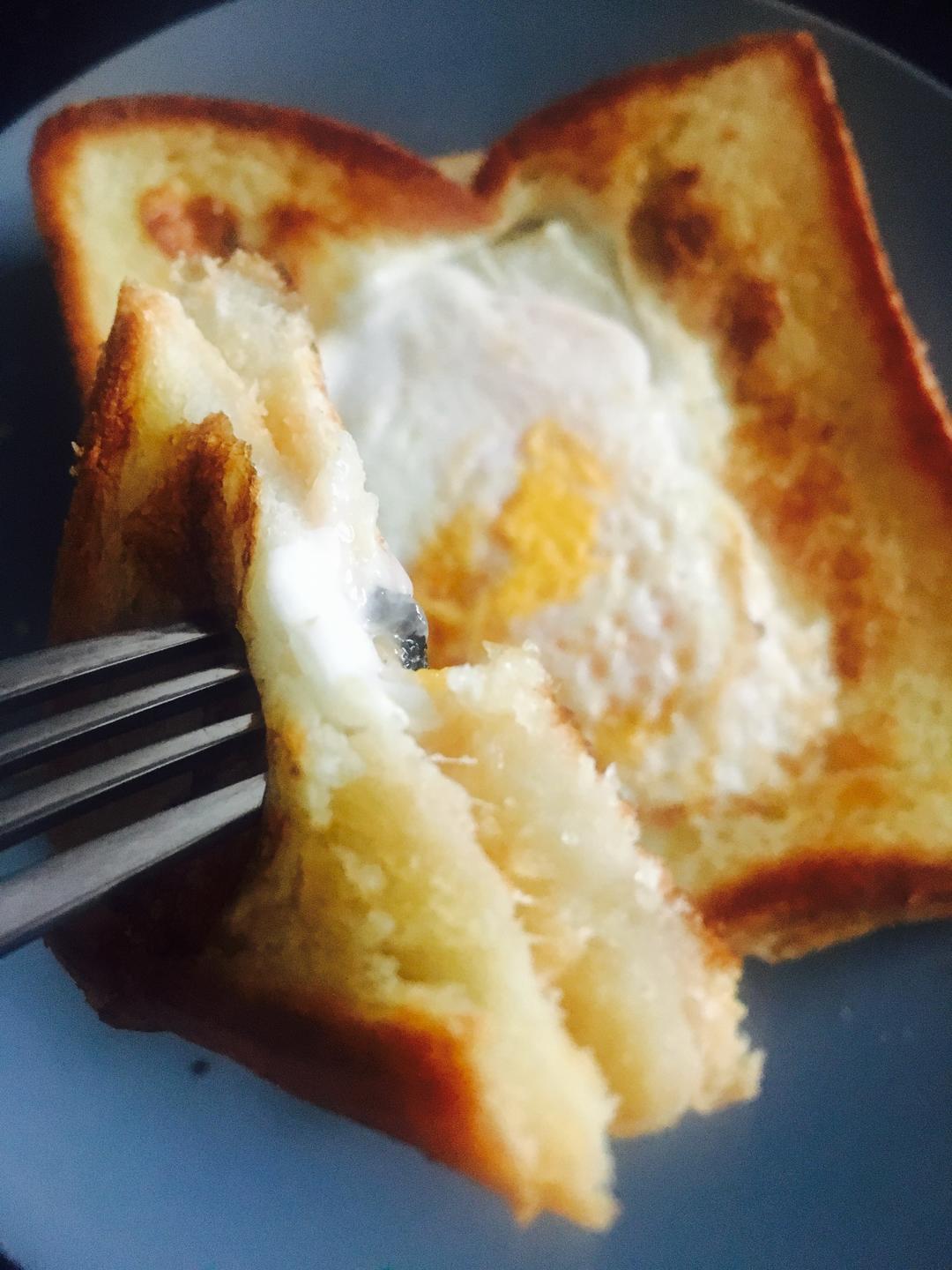 花生酱煎蛋土司的做法