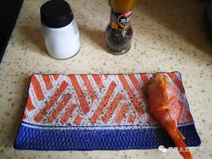 独门腌虾大法——煎阿根廷红虾的做法 步骤1