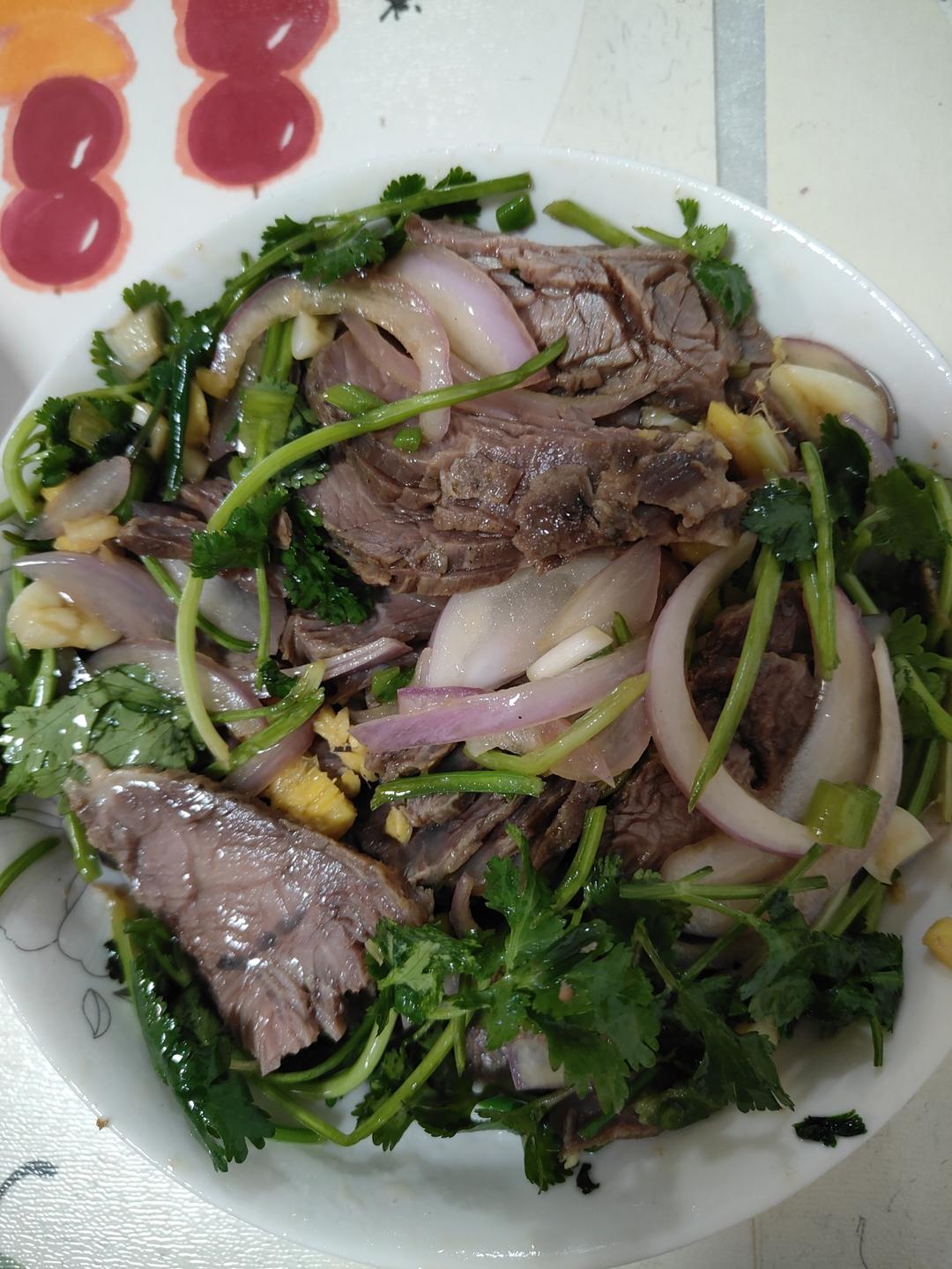 凉拌卤牛肉