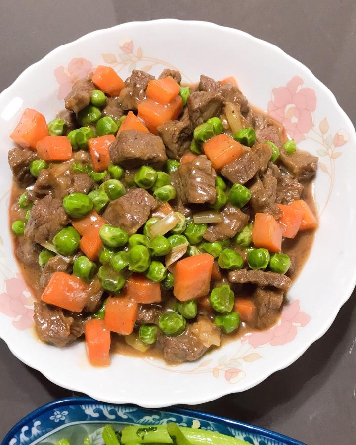豌豆炒牛肉粒