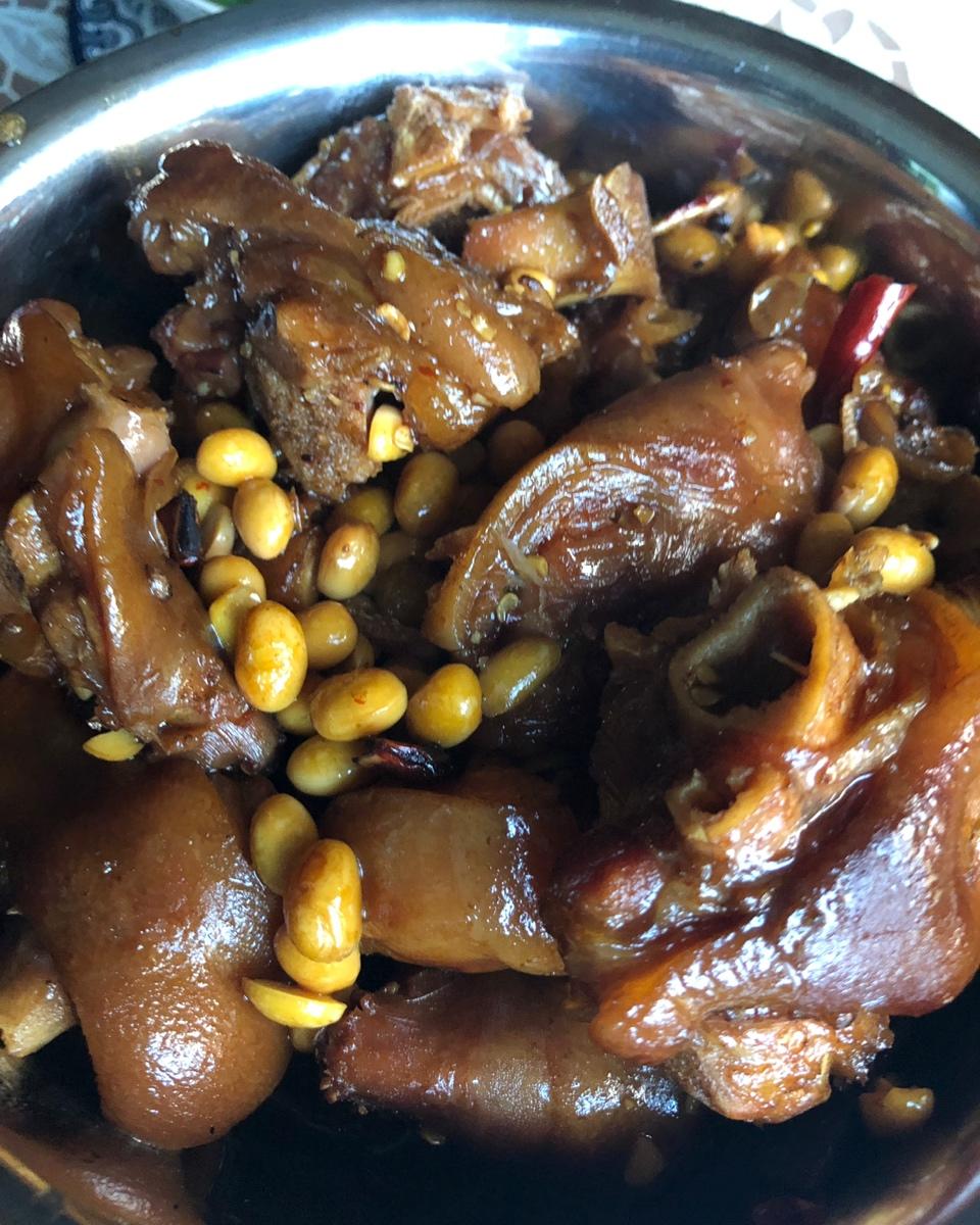 黄酒黄豆焖猪蹄