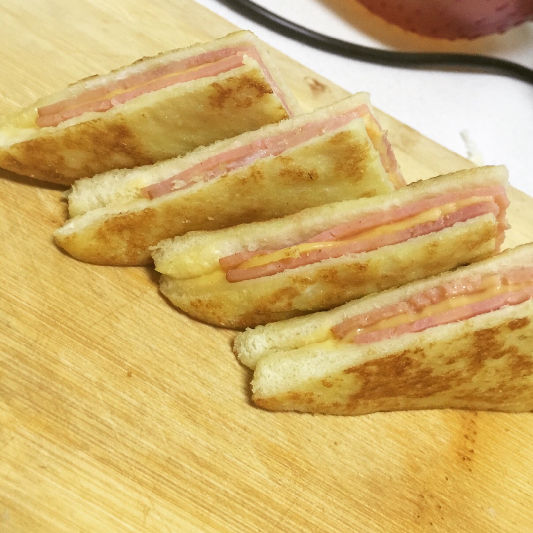 十分钟快手早餐【港式火腿西多士】