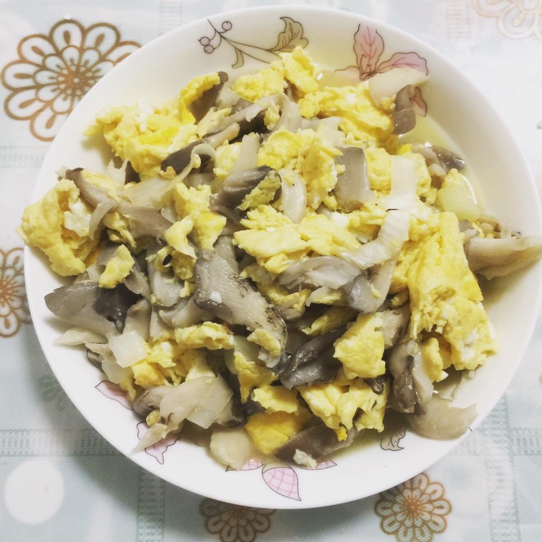 蘑菇炒鸡蛋【快手菜】