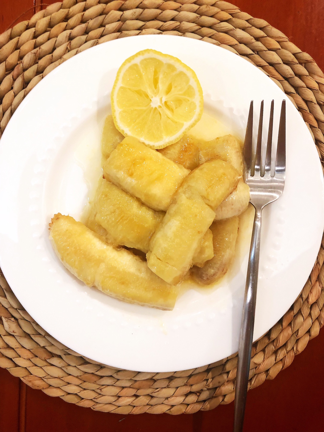五分钟完成低卡甜品—柠香黄油煎香蕉的做法