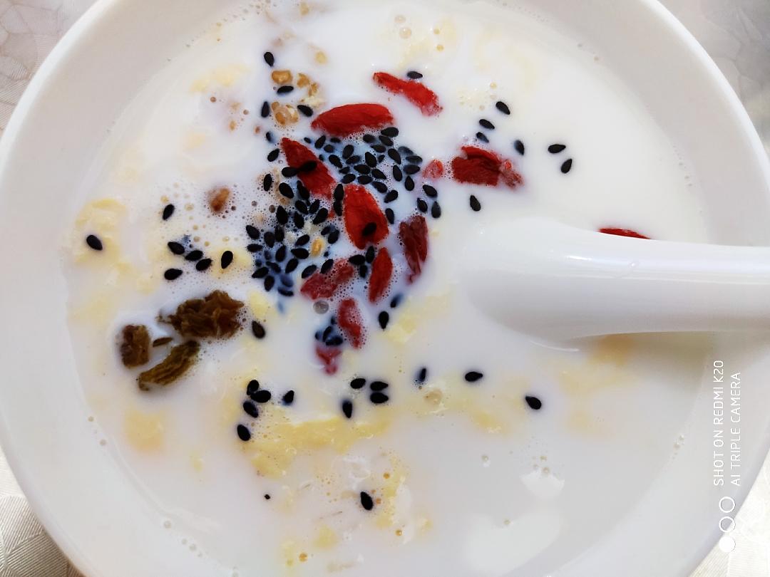 牛奶鸡蛋醪糟