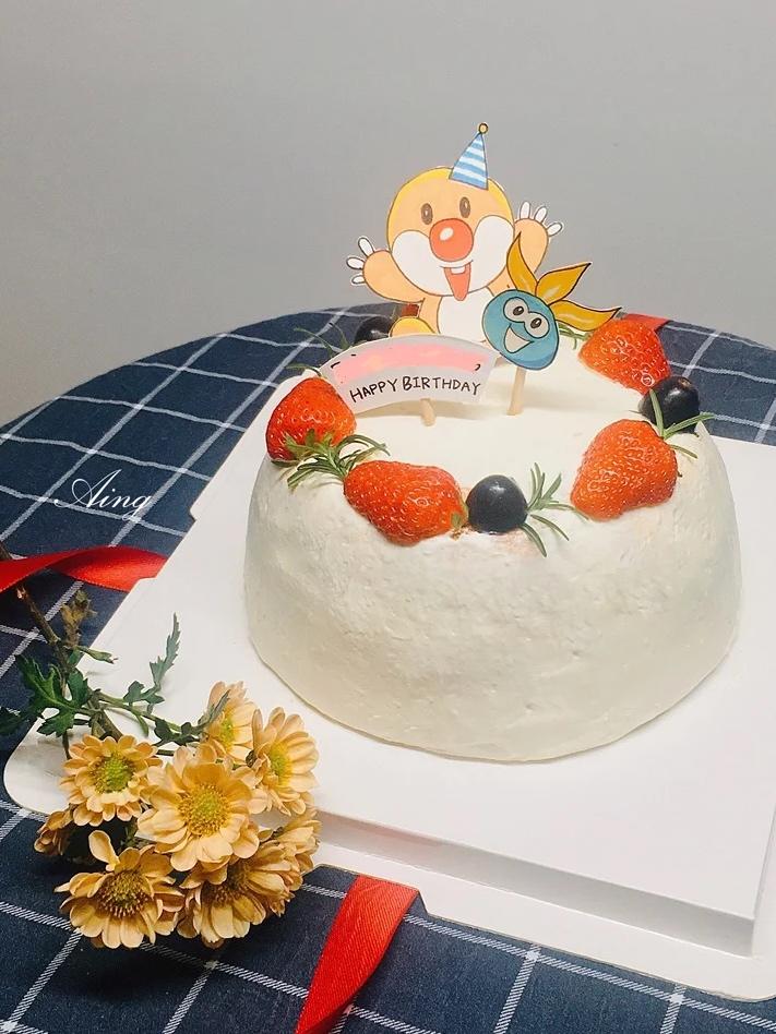 ins风 草莓奶油蛋糕