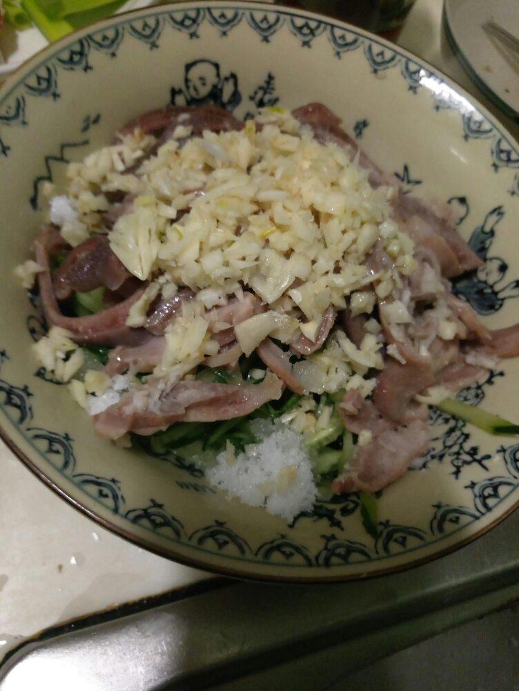 肚丝拌黄瓜