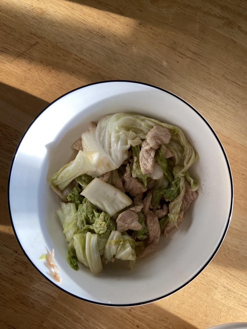 包菜炒肉