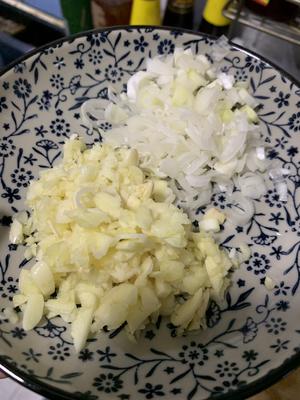 蒜香小白菜的做法 步骤3
