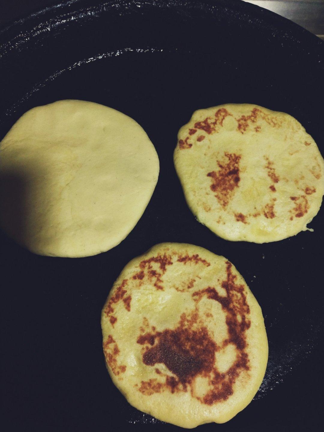 玉米面饼子