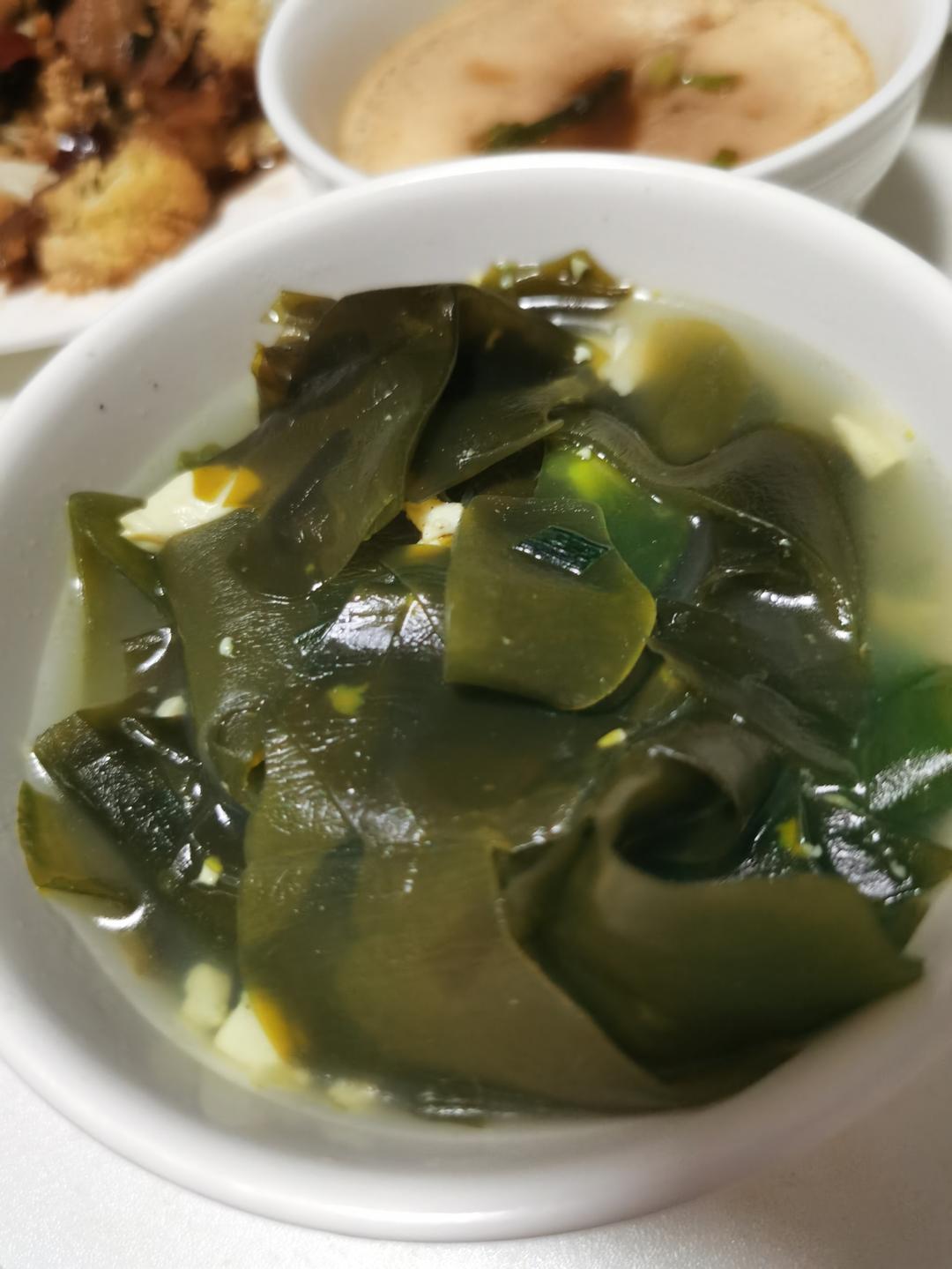 海带豆腐汤