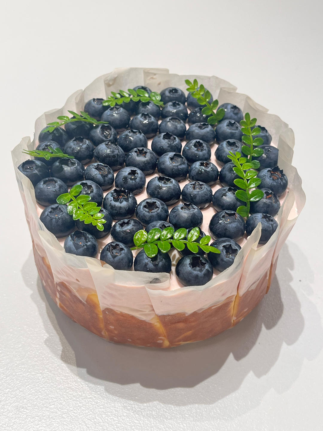 一次享受多重口感‼️抹茶巴斯克草莓🍓慕斯