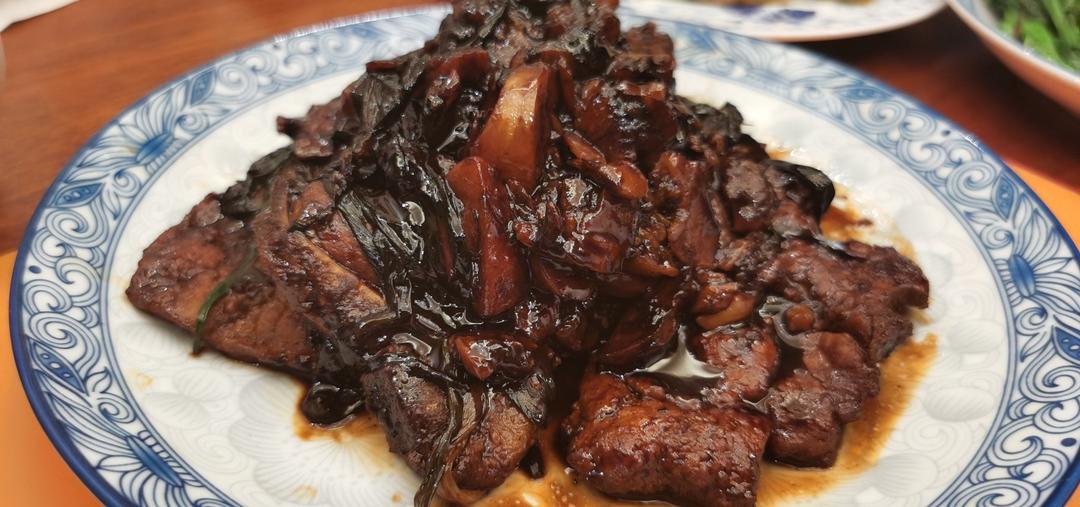 葱烤大排味道嗲，一块大排一碗饭!