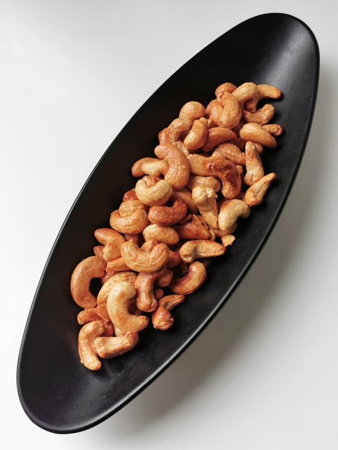 简单美味的烤腰果的做法