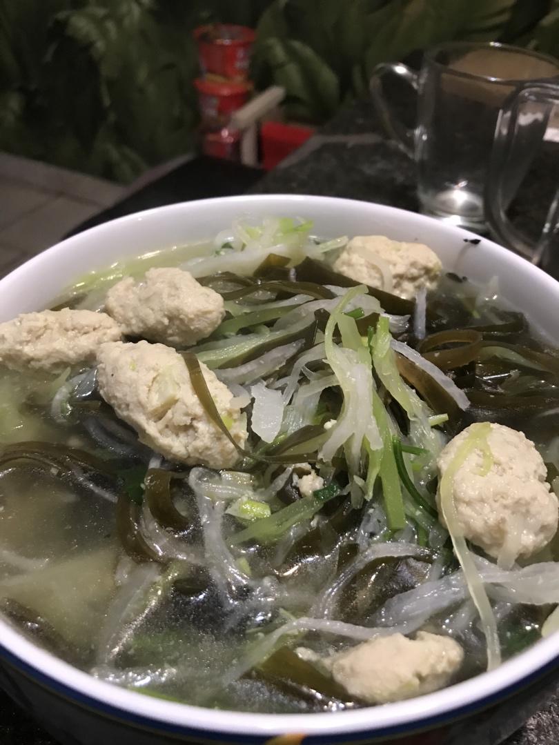 暖心又暖胃❗️萝卜粉丝丸子汤❗️冬天就爱喝这汤