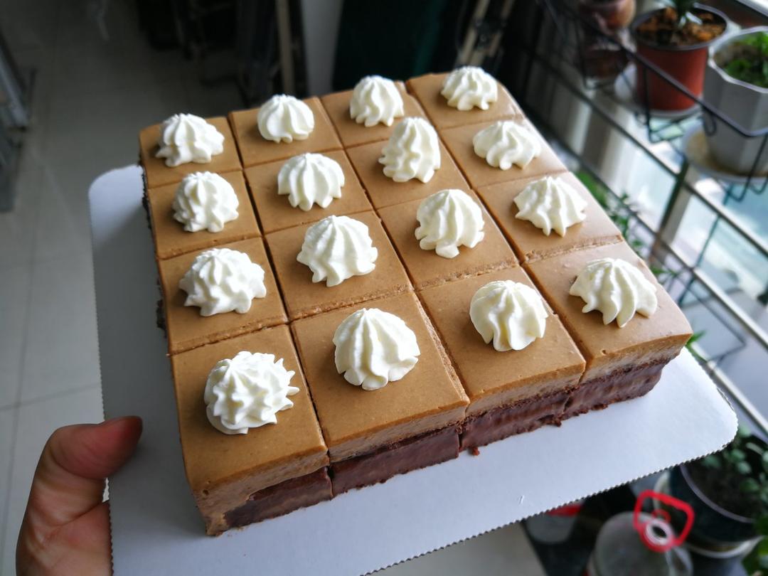 卡布奇诺蛋糕Cappuccino-咖啡白巧克力慕斯配巧克力甘纳许<熊谷裕子>