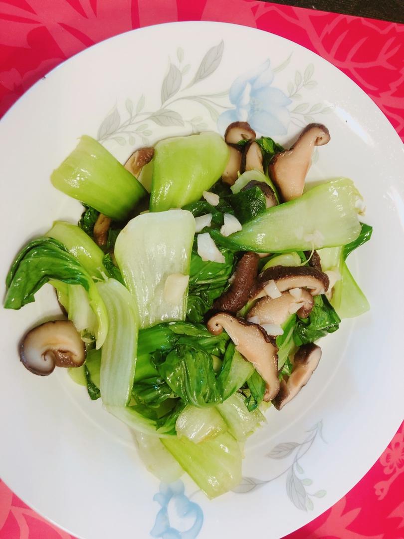 老丁的私房菜-香菇炒油菜