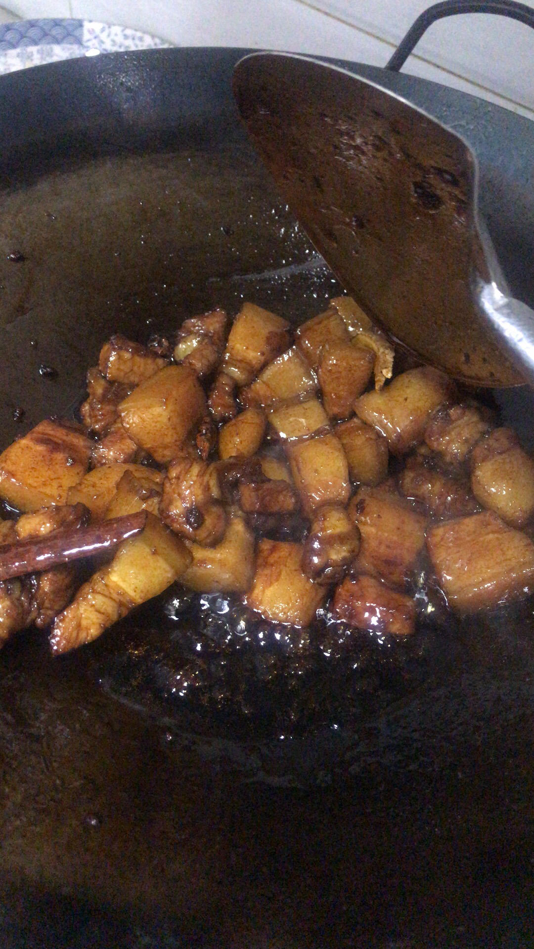 家常版的红烧肉（一点都不腻，软，糯)