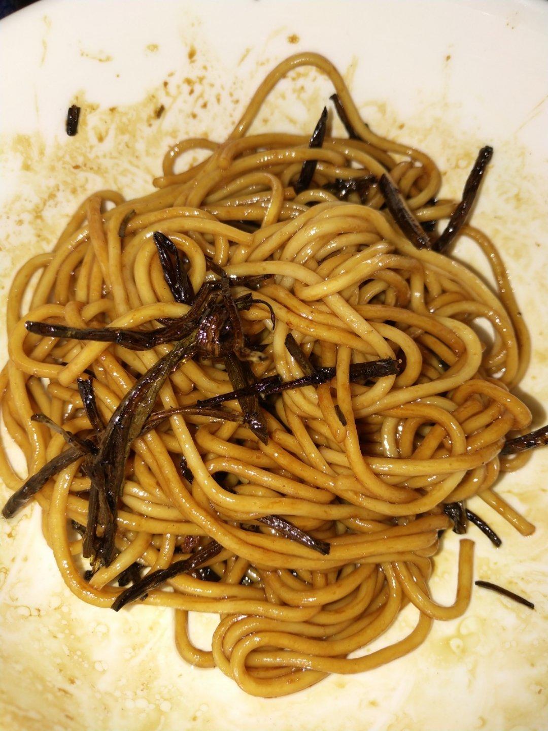 家常必备熬葱油教程+拌面