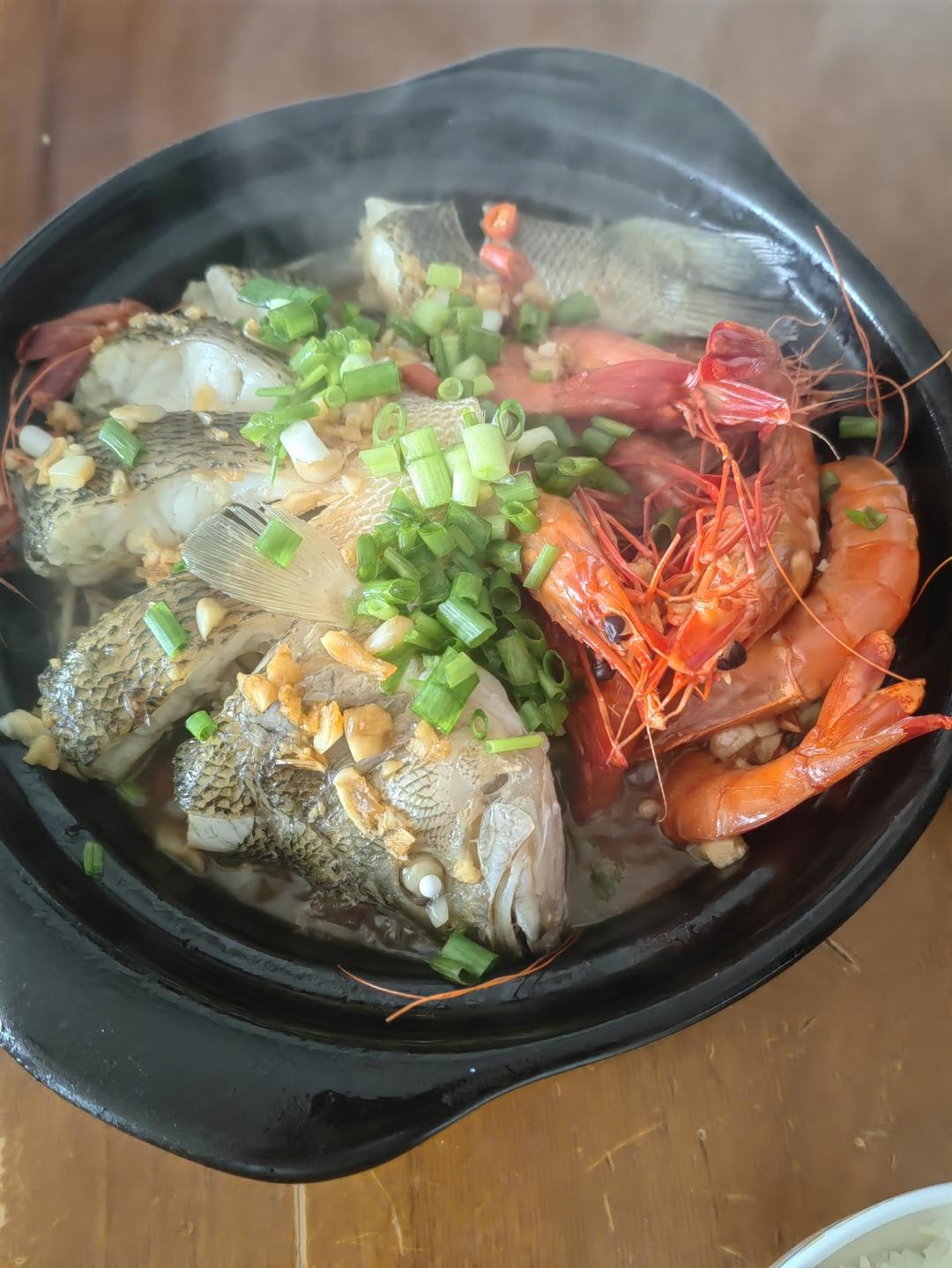 鲜虾鲈鱼煲(鲜掉眉毛)