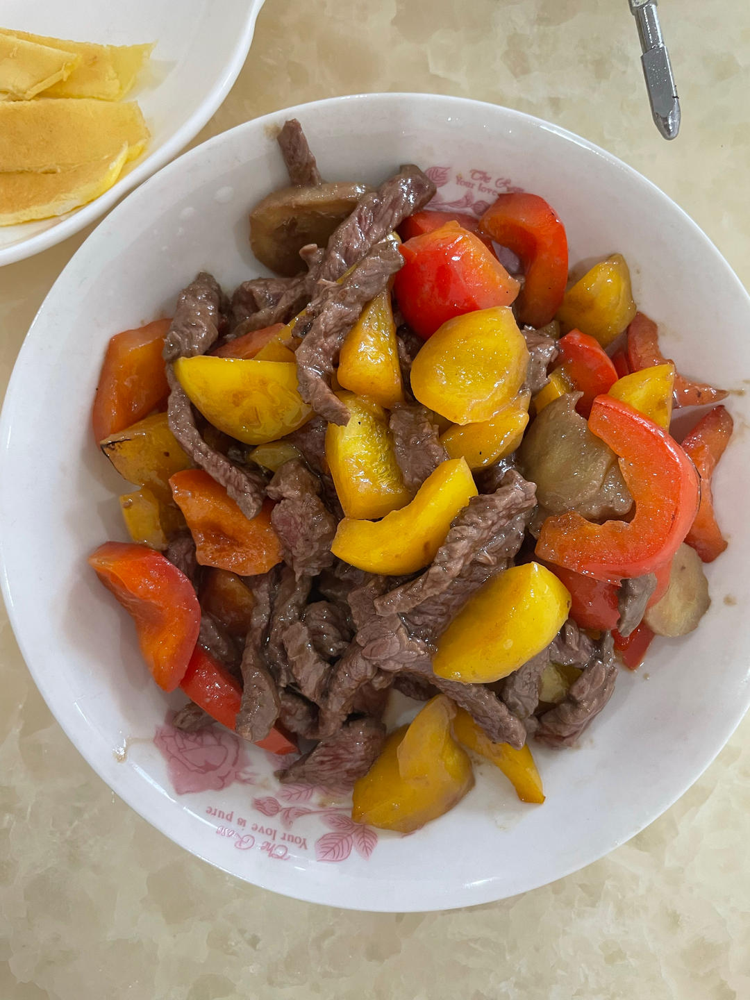 家常小炒牛肉（嫩滑爆赞）