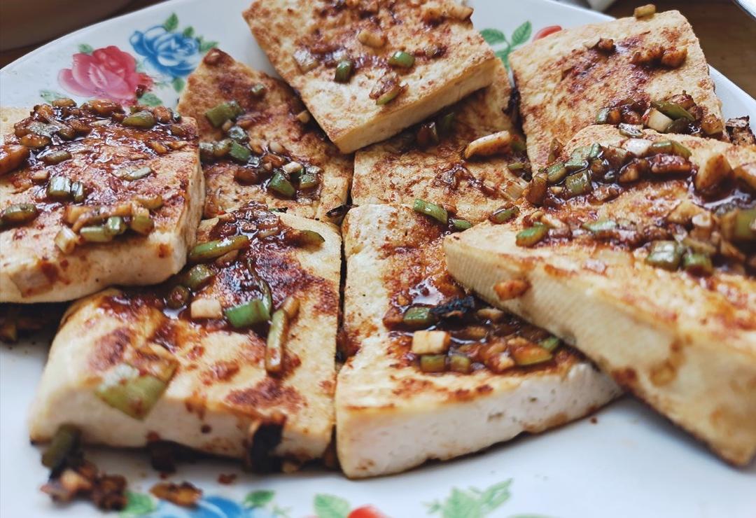 铁板豆腐（夜市必吃小吃）